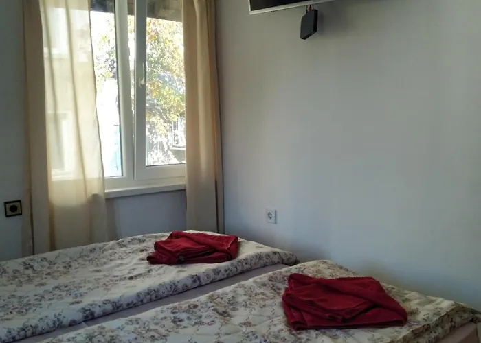 בית הארחה Mercury וליקו טורנובו